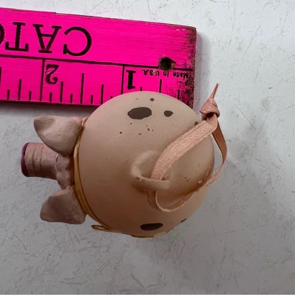 Pink Pig round ornament - Picture 11 of 12